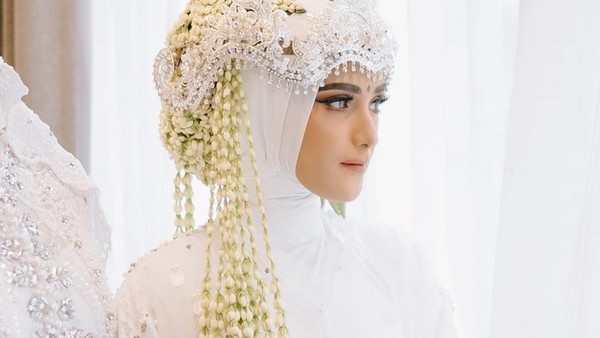 10 Gaya Nadya Mustika, Eks Rizki DA Bikin Pangling Jadi Pengantin Sunda