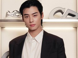 Cha Eun Woo Hapus Foto Usai Kedapatan Minum Starbucks di Malaysia