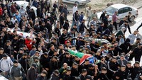 Tentara Israel melakukan serangan mematikan di Tepi Barat di tengah gencatan senjata di Gaza, Palestina. Lima warga Palestina dibunuh di Jenin, sementara orang keenam tewas di desa Yatma di Nablus pada Minggu (26/11). 