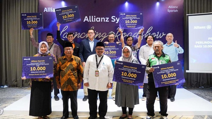 Allianz Syariah meluncurkan program perlindungan jiwa untuk 10.000 orang. Program ini disebar ke berbagai wilayah Indonesia, salah satunya di kota Bandung.