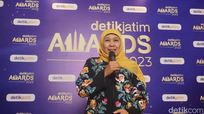 Gubernur Jatim Khofifah Indar Parawansa saat memberikan sambutan.