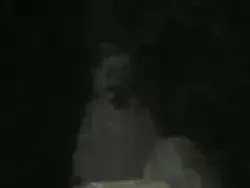 Hii! Foto Hantu Terekam Kamera Ponsel, Bikin Bergidik