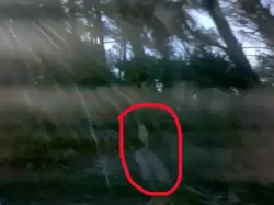 Hii! Foto Hantu Terekam Kamera Ponsel, Bikin Bergidik