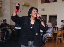Potret Rumah Ikang Fawzi, Konsep Betawi yang Luas Banget!