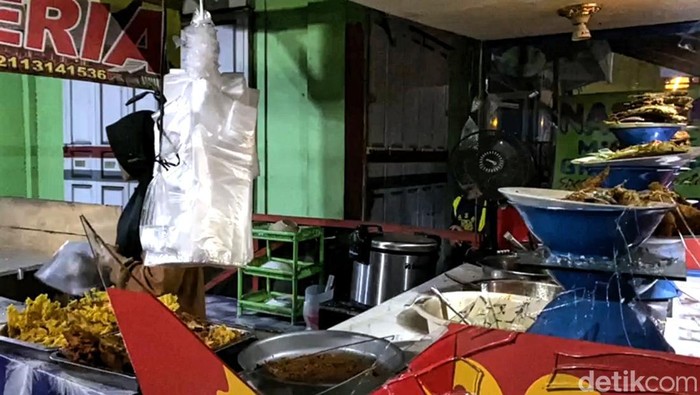 Imbas akibat ledakan tabung gas di atas truk di Sukabumi pada Senin (27/11/2023) sore.