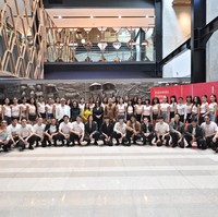 Dalam menentukan icon IFW 2024, Poppy Dharsono tidak bekerja sendiri, melainkan dibantu oleh beberapa nama yang ahli di bidangnya. Judge Icon Search IFW 2024 antara lain Poppy Dharsono selaku Presiden IFW 2024, Puji Hastuti (Kabid Ekraf Pemprov DKI Jakarta), Irlan Leksi (senior koreografer), Jacky Suharto (IFW 2024 Campaign Video & Photo Director), dan Ajeng Swastiari (Fashion Director & Consultant IFW 2024). 