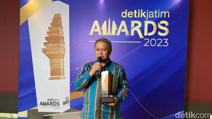Kadishub Jatin Nyono usai menerima penghargaan detikJatim Awards 2023.