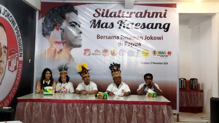 Ketua Umum (Ketum) PSI Kaesang Pangarep melanjutkan safari politiknya berkunjung ke Papua. Kaesang mendatangi Barisan Relawan Joko Widodo Presiden (BARA JP) wilayah Papua.
