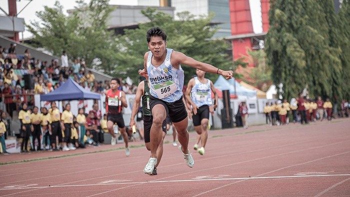 Tim Lari Estafet 4x100 Meter Putra SMK Muhammadiyah 1 Ajibarang Pecahkan Rekor Nasional di Energen Champion SAC Indonesia 2023.