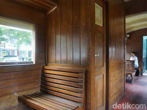 Kereta Uap Jaladara atau Sepur Kluthuk Jaladara Solo