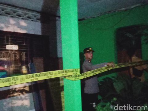 Kondisi di SMPN 1 Ceper Klaten usai terbakar, Senin (27/11/2023) malam.