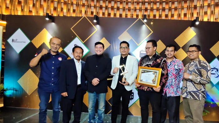 KPID Jabar mendapatkan penghargaan di KPID Award 2023.