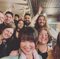 Sejak aku kecil, aku selalu punya masalah karena kulitku yang kasar. Tapi para pelanggan asing (orang Selandia Baru) sering mengatakan, Kulitmu cantik, dan Kulitmu sempurna, ujarnya.  Foto: Instagram