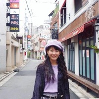 Selama jadi waitress di Selandia Baru, Mayuko juga tidak harus selalu peduli dengan penampilan. Dikatakan jika ia sebelumnya kerap insecure karena punya tipe kulit yang sering bermasalah dan dianggap sebagai kekurangan di negaranya. Foto: Instagram