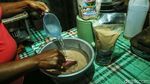 Melihat Pembuatan Papeda yang Khas di Merauke