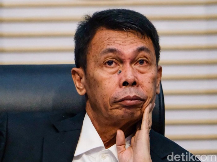 Nawawi Pomolango resmi menjadi Ketua KPK sementara menggantikan Firli Bahuri. Nawawi kemudian berbicara soal kelembagaan KPK dalam jumpa pers di gedung KPK, Jakarta, Senin (27/11/2023).