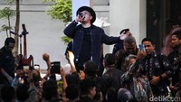 Suasana tampak meriah hingga akhir acara.  