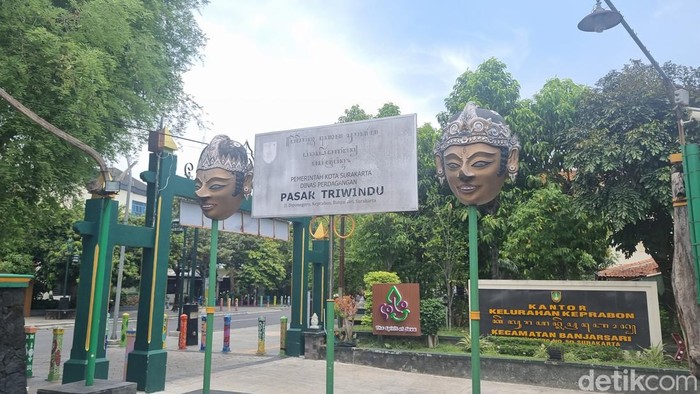 Pasar Triwindu, Surakarta