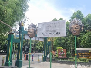 Berburu Barang Antik di Pasar Triwindu Kota Solo