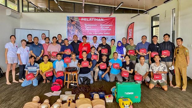 Pelatihan keselamatan diving di Anyer