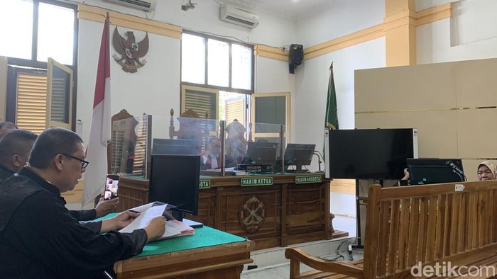 Pembacaan tuntutan 2 sopir nyambi kurir 135 kg ganja