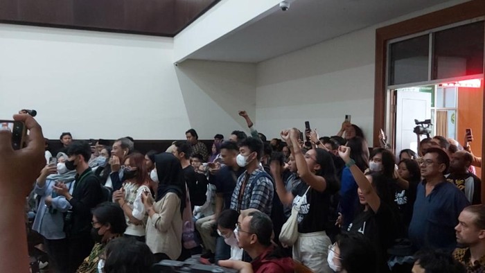 Pengunjung sidang Haris Azhar teriaki jaksa (Dwi/detikcom)