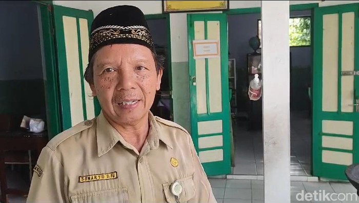 Kepala sekolah SDN 2 Cangakan, Sunarto, saat ditemui awak media, Senin (27/11/2023).
