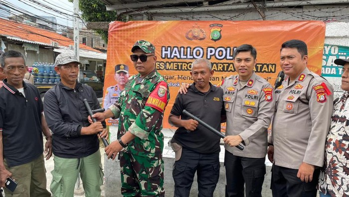 Polsek Setiabudi melakukan asistensi ke Poskamling RW 04 Kelurahan Karet, Setiabudi, Jakarta Selatan