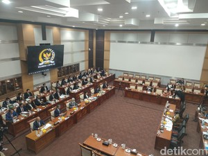 Rapat Komisi I DPR-Menlu, Sepakat Bentuk Panja 5 RUU Ratifikasi Pertahanan
