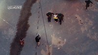 Anggota Hamas tampak menyerahkan para sandera tersebut kepada Komite Palang Merah Internasional pada Sabtu malam. Enam dari 13 warga Israel yang dibebaskan adalah perempuan dan tujuh lainnya adalah remaja atau anak-anak. Yang termuda adalah Yahel Shoham yang berusia tiga tahun, dibebaskan bersama ibu dan saudara laki-lakinya. Ayahnya masih menjadi sandera. 