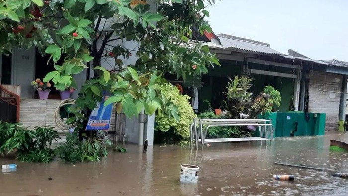Sejumlah wilayah di Kabupaten Tangerang, Banten, dilanda banjir usai hujan deras. Daerah terbanyak dilanda banjir berada di Kecamatan Tigaraksa. (dok BPBD Kabupaten Tangerang)