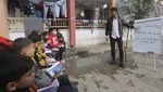 Semangat Anak-anak Palestina Belajar di Tengah Gencatan Senjata