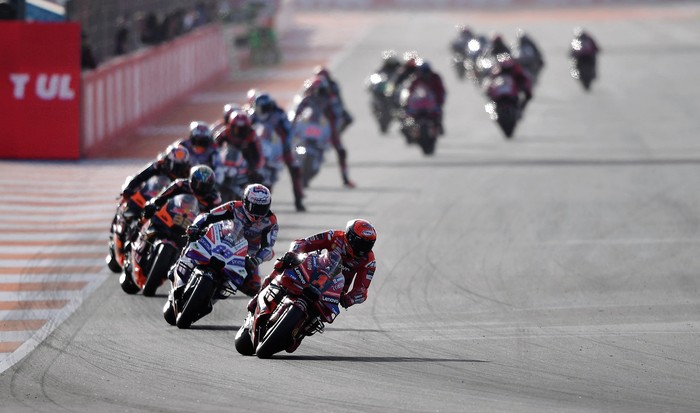 Motorcycling - MotoGP - Valencia Grand Prix - Circuit Recardo Tormo, Valencia, Spain - November 26, 2023 Ducati Lenovo Teams Francesco Bagnaia during the race REUTERS/Pablo Morano