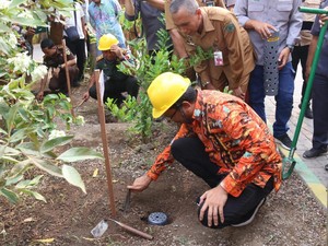 Bupati Sidoarjo Minimalisir Banjir dengan Gerakan 1 ASN 2 Lubang Biopori