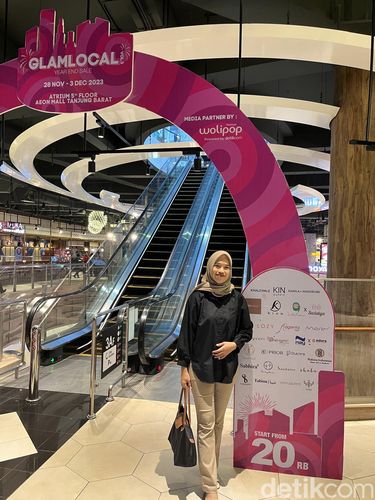 Acara Glam Local Warehouse Sale di Aeon Mall Tanjung Barat, Jakarta Selatan berlangsung mulai dari tanggal 28 November hingga 3 Desember 2023