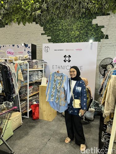 Acara Glam Local Warehouse Sale di Aeon Mall Tanjung Barat, Jakarta Selatan berlangsung mulai dari tanggal 28 November hingga 3 Desember 2023