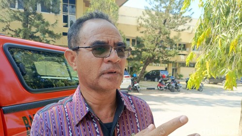 Kalak BPBD NTT Ambrosius Kodo.