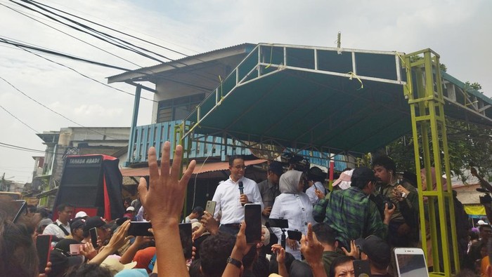 Anies kampanye di Kanpung Tanah Merah