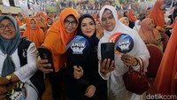 Kampanye juga dihadiri caleg dari parpol pengusung Anies dan Muhaimin Iskandar (Cak Imin).