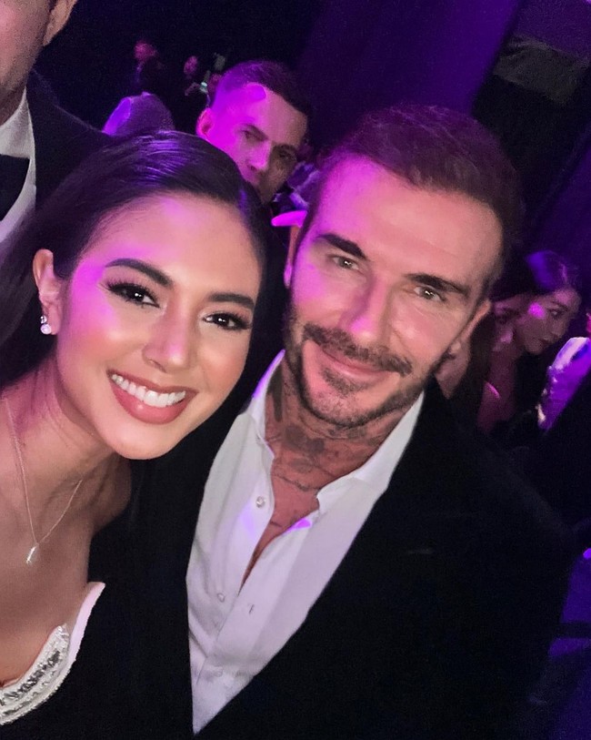 Aurelie menyempatkan berfoto dengan sejumlah selebriti Internasional. Salah satu momen yang diunggahnya ketika foto selfie bersama mantan pesepakbola David Beckham. Foto: Instagram/@aurelie