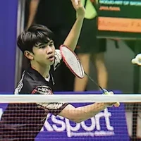 Tak berkecimpung di dunia musik seperti ayahnya, Ayman rupanya pernah menjadi wakil Indonesia di kompetisi Malaysia Junior International Series 2022.  Foto: Instagram/@aymanmodjo