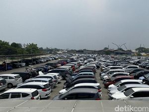 Dari Mana Stok Mobil dan Motor di Balai Lelang Swasta?