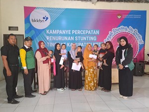 BAZNAS Garut Beri Bantuan Modal Usaha ke 23 Keluarga Berisiko Stunting
