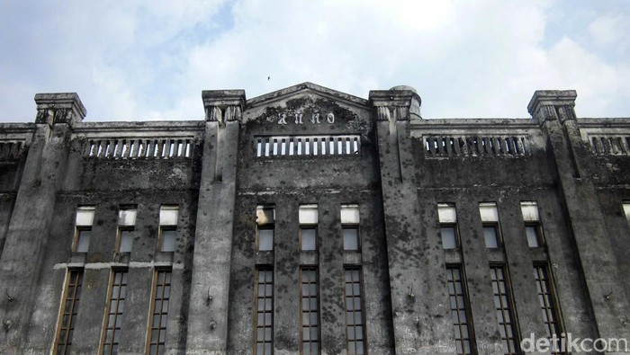 The Heritage Palace di Solo, Jawa Tengah, merupakan bangunan bekas pabrik gula. Bangunan bergaya Eropa klasik itu kini jadi objek wisata.