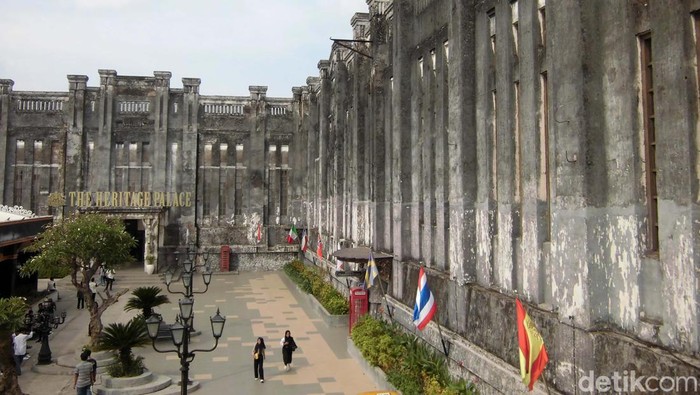The Heritage Palace di Solo, Jawa Tengah, merupakan bangunan bekas pabrik gula. Bangunan bergaya Eropa klasik itu kini jadi objek wisata.