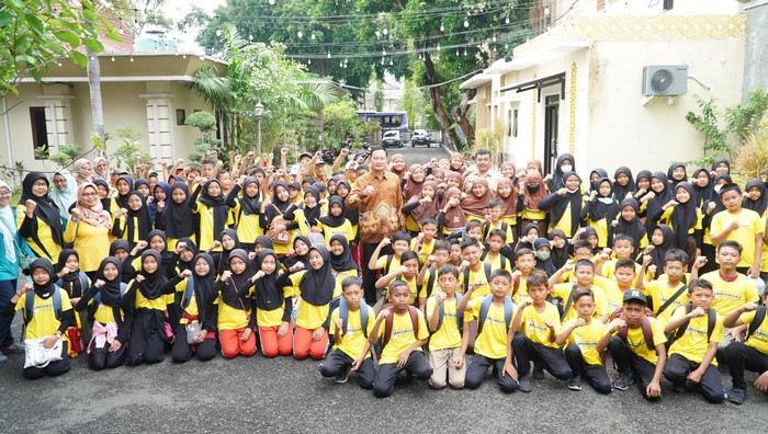 Bupati Lamongan Yuhronur Efendy