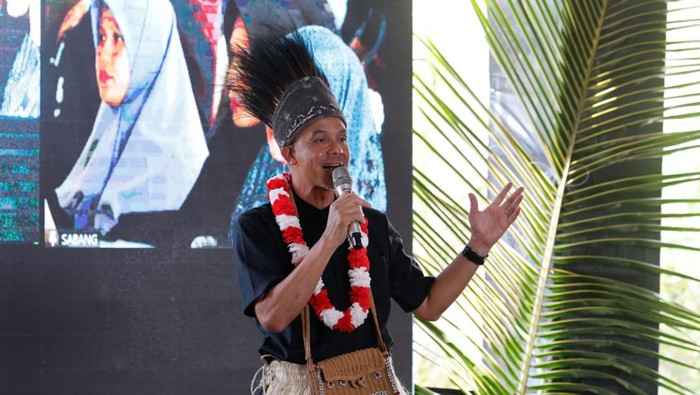 Calon Presiden nomor urut 3, Ganjar Pranowo, mengatakan memilih Merauke sebagai lokasi kampanye pertama karena cinta terhadap masyarakat Papua. (dok TPN Ganjar-Mahfud)