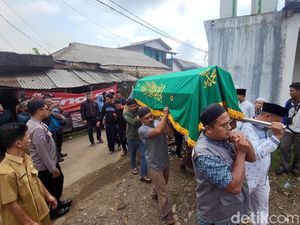 Nyanyian Terakhir Heni di Hari Guru Sebelum Berpulang Kena Ledakan Gas