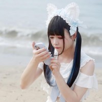 Himenii tidak merasa malu saat berdandan seperti wanita. Malah sebaliknya, dia mengaku mengenakan busana wanita adalah permainan paling jantan yang hanya bisa dimainkan oleh pria sejati. Foto: Twitter/@@1293Maron