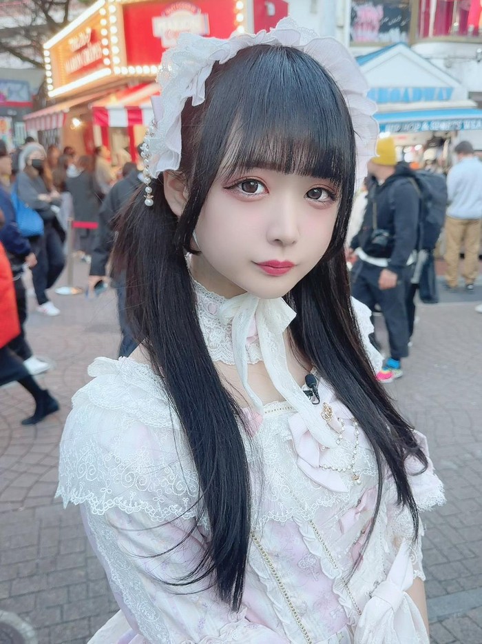 Himenii, Cosplayer Pria Jadi Gadis Remaja.